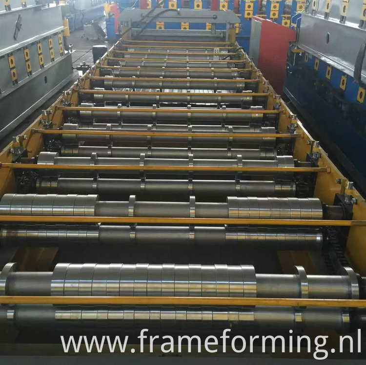 Steel floor deck roll forming machine